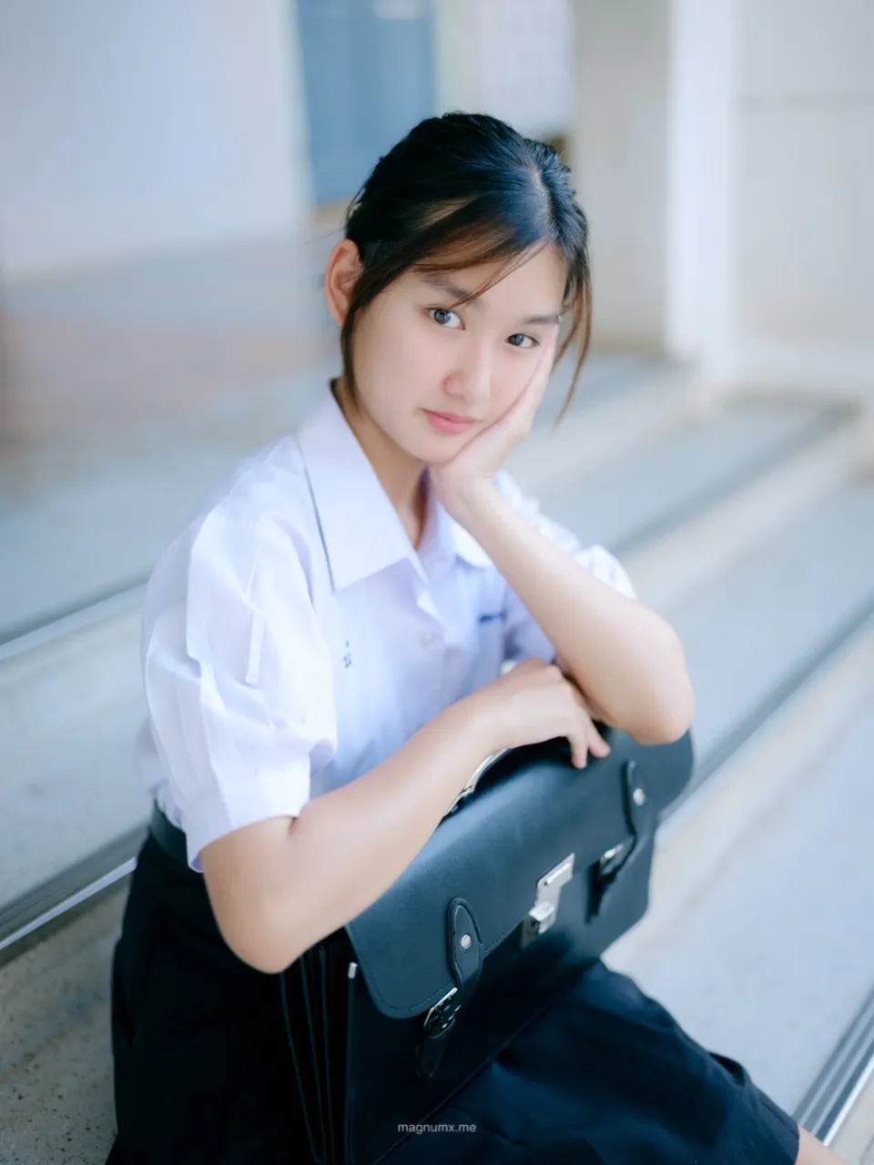 ถ่ายรูปมู้ดกล้องฟูจิสวย ที่โรงเรียนสตรีราชินูทิศ