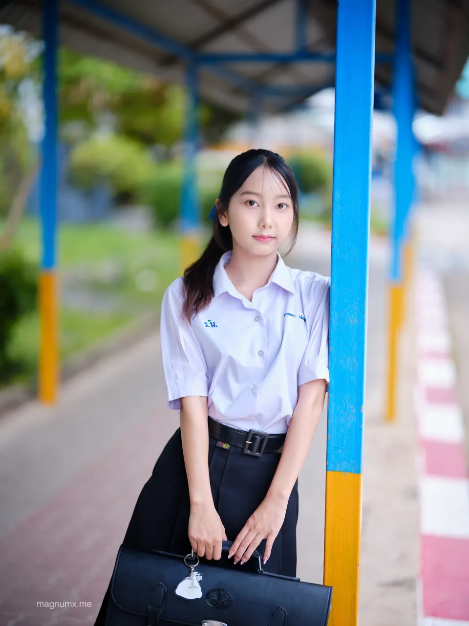 ถ่ายรูปพอร์ตนักเรียน สตรีราชินูทิศ